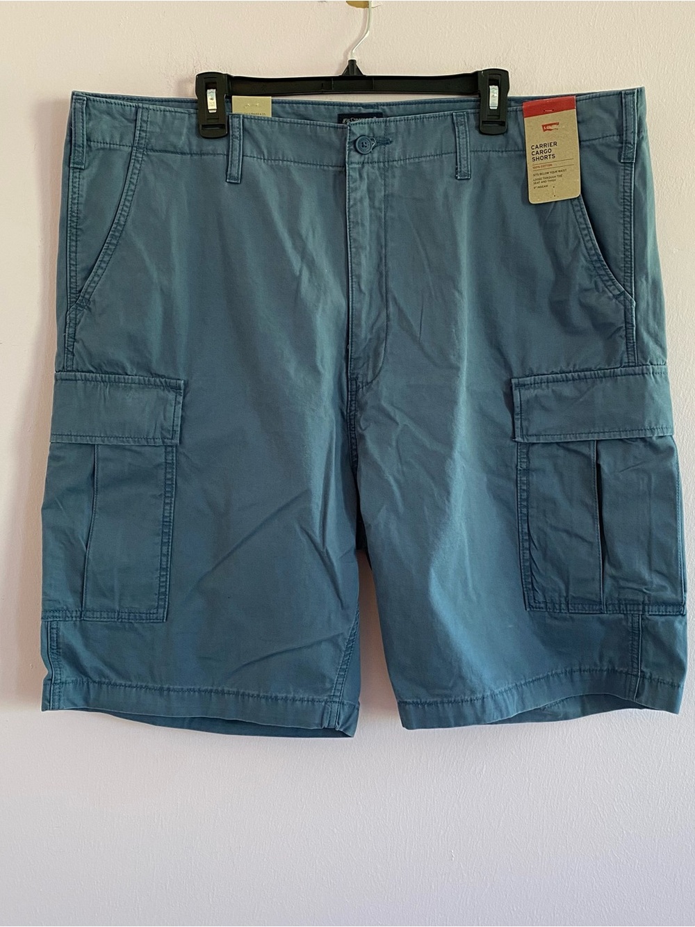 NEW Levi's Men's Slate Blue Cargo Shorts Pocketed Casual size 42